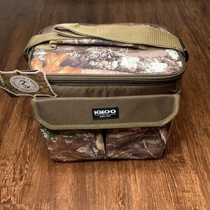 NWT Igloo RealTree Edge 12 Can Cooler Bag Hardliner Camouflage Outdoors